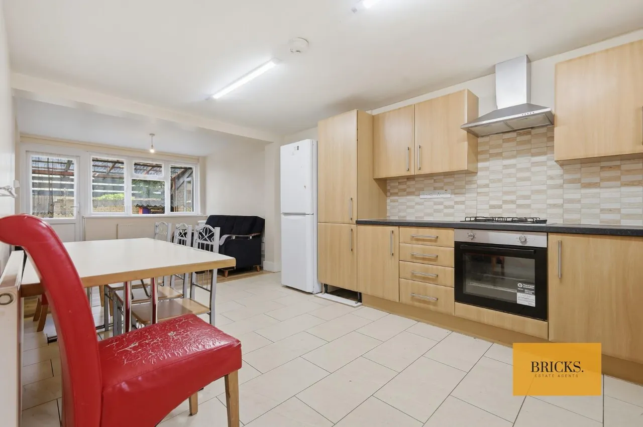 Forty Acre Lane, London, E16 1QL, photo 5