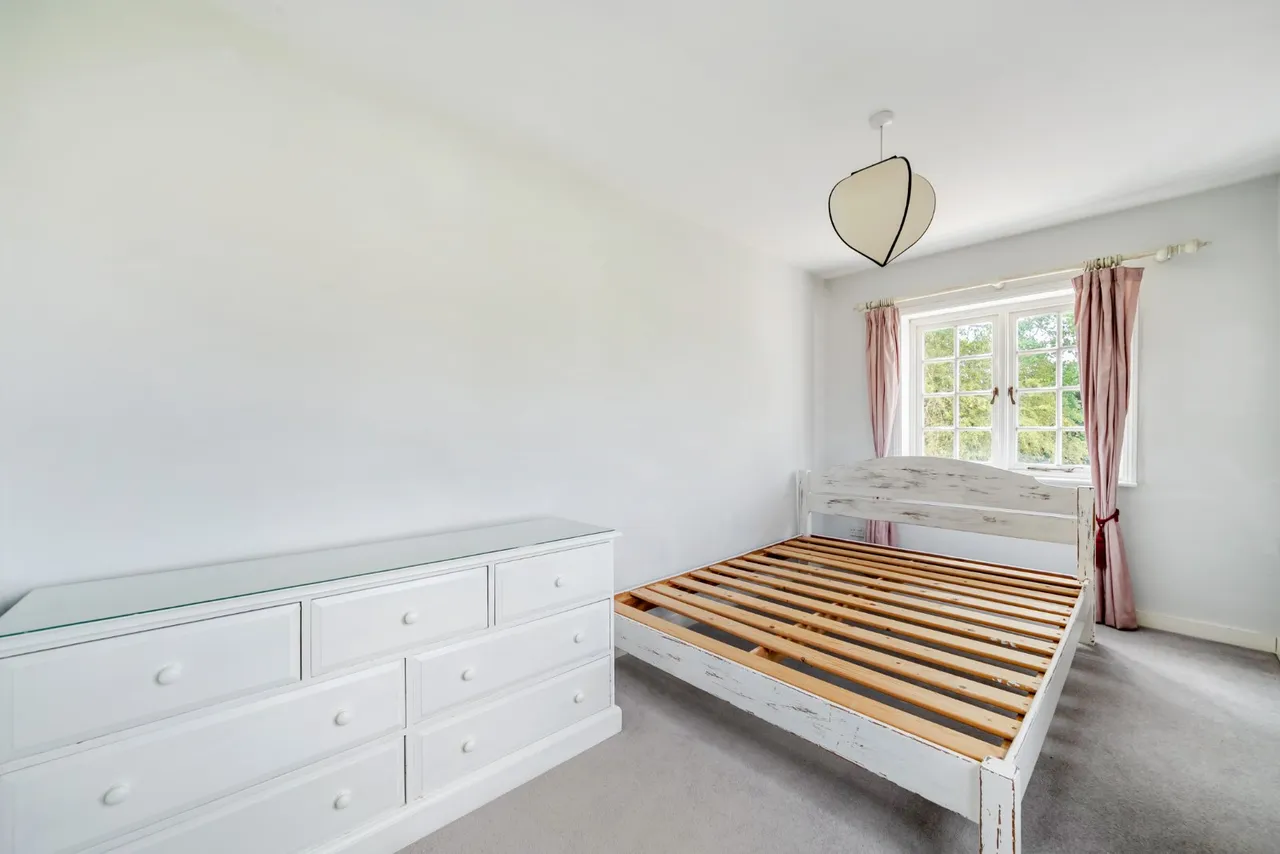 Thorn Road, Wrecclesham, GU10, photo 11