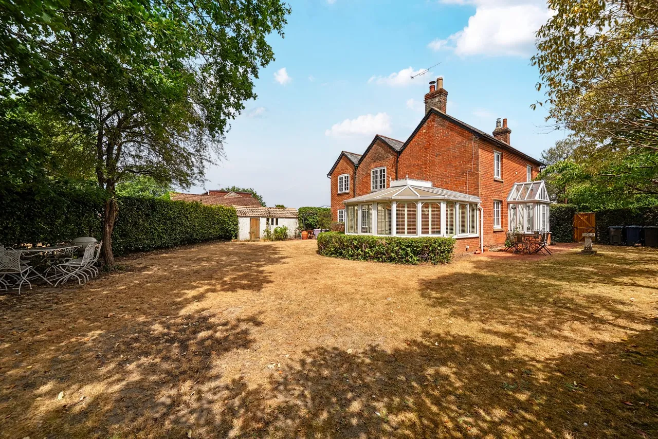 Thorn Road, Wrecclesham, GU10, photo 18