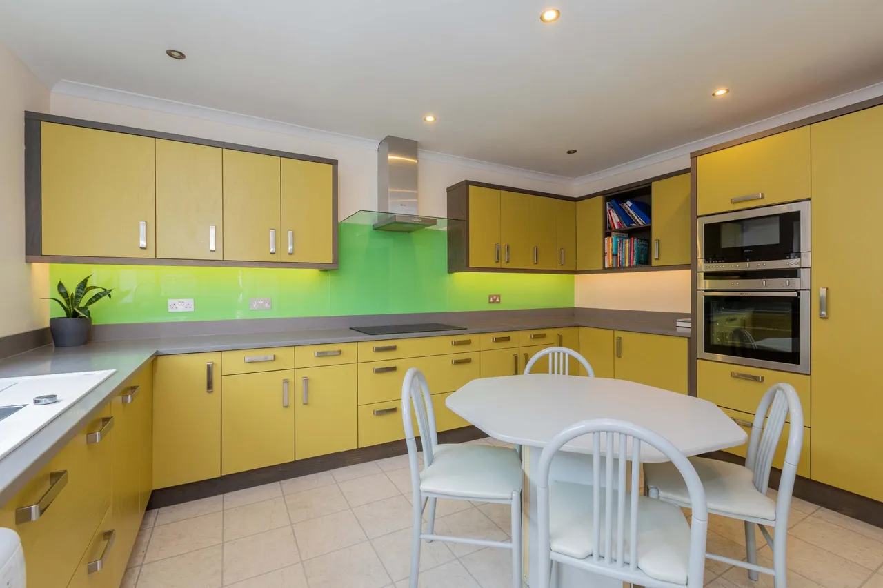 Hemsdale, Cranbrook Drive, Maidenhead, Berkshire SL6 6SL, photo 7