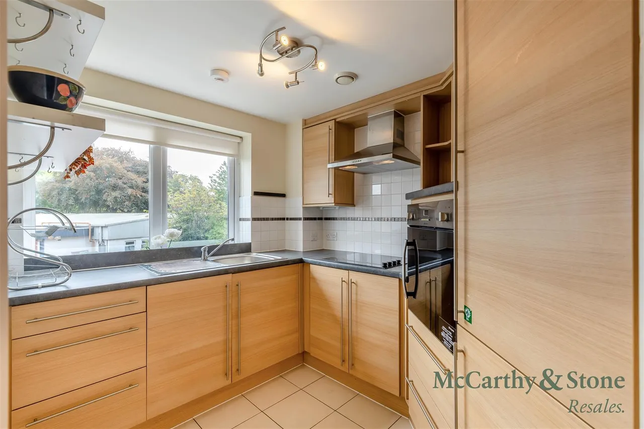 Marlborough Road, Cardiff, CF23, photo 2