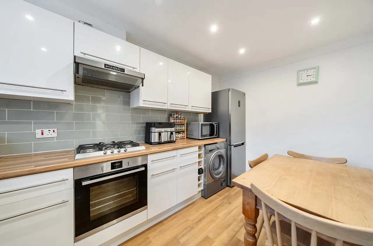 Lory Ridge, Bagshot, Surrey, GU19 5BS, photo 12