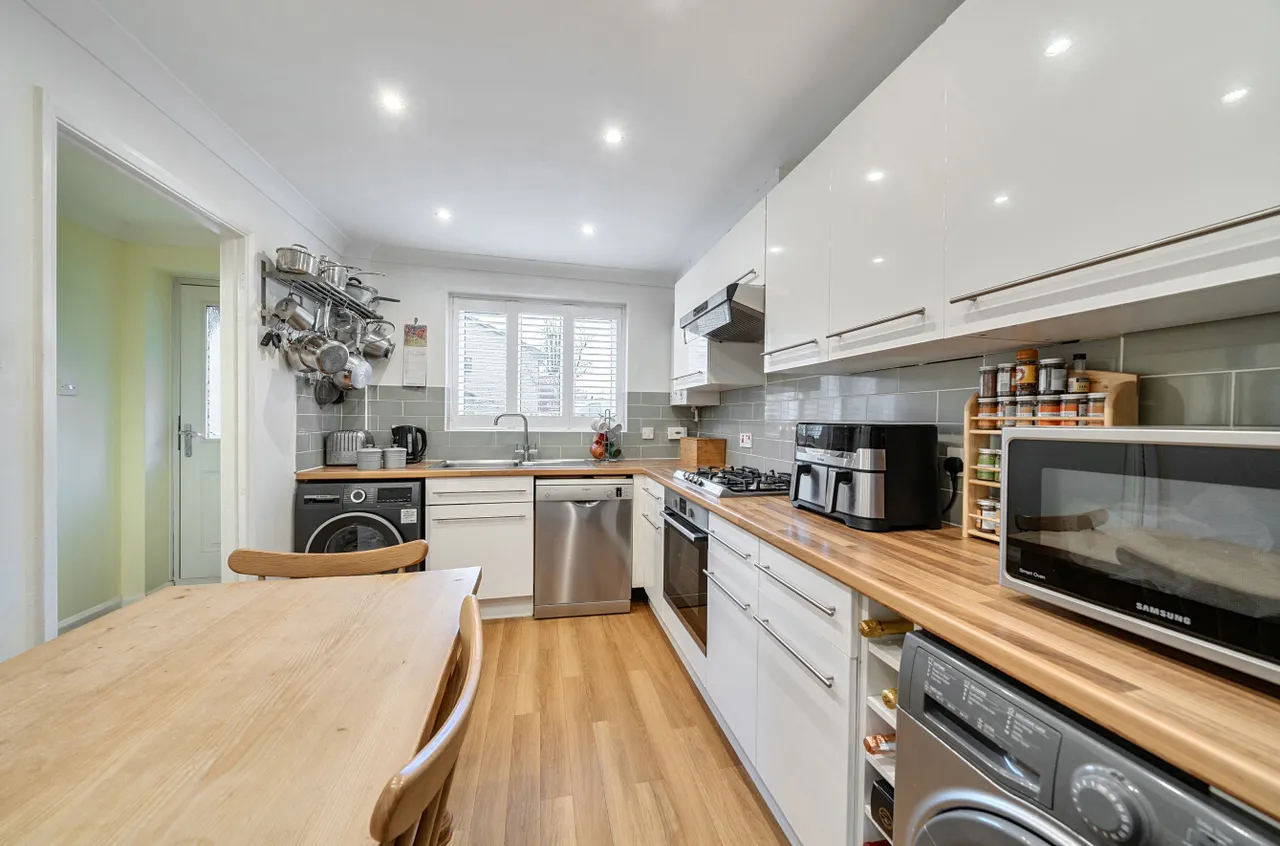 Lory Ridge, Bagshot, Surrey, GU19 5BS, photo 4