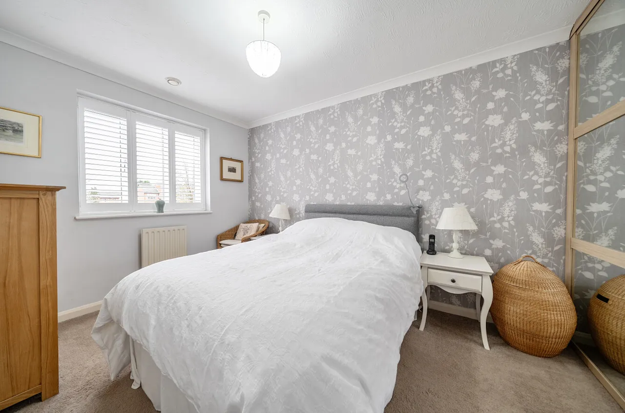 Lory Ridge, Bagshot, Surrey, GU19 5BS, photo 7