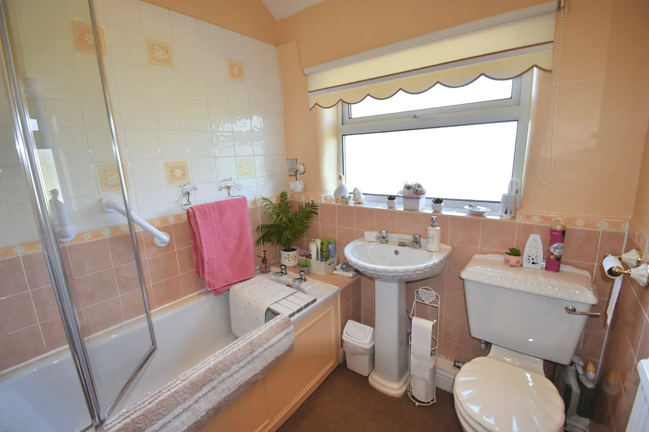 Orchard Avenue, High Peak, photo 9