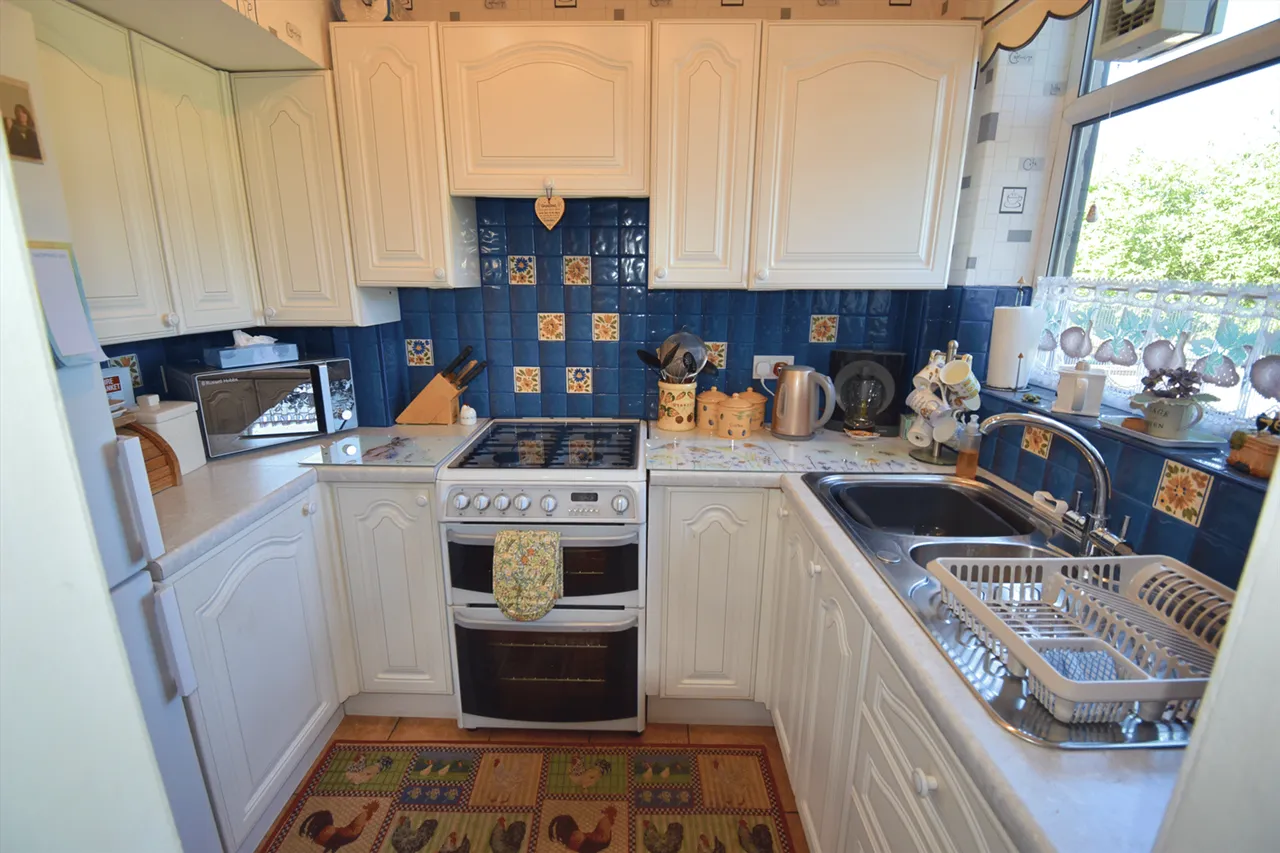 Orchard Avenue, High Peak, photo 7