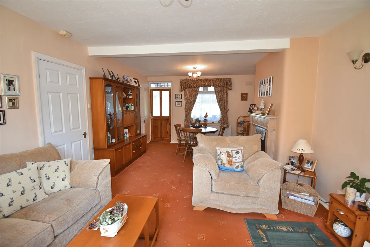 Orchard Avenue, High Peak, photo 2