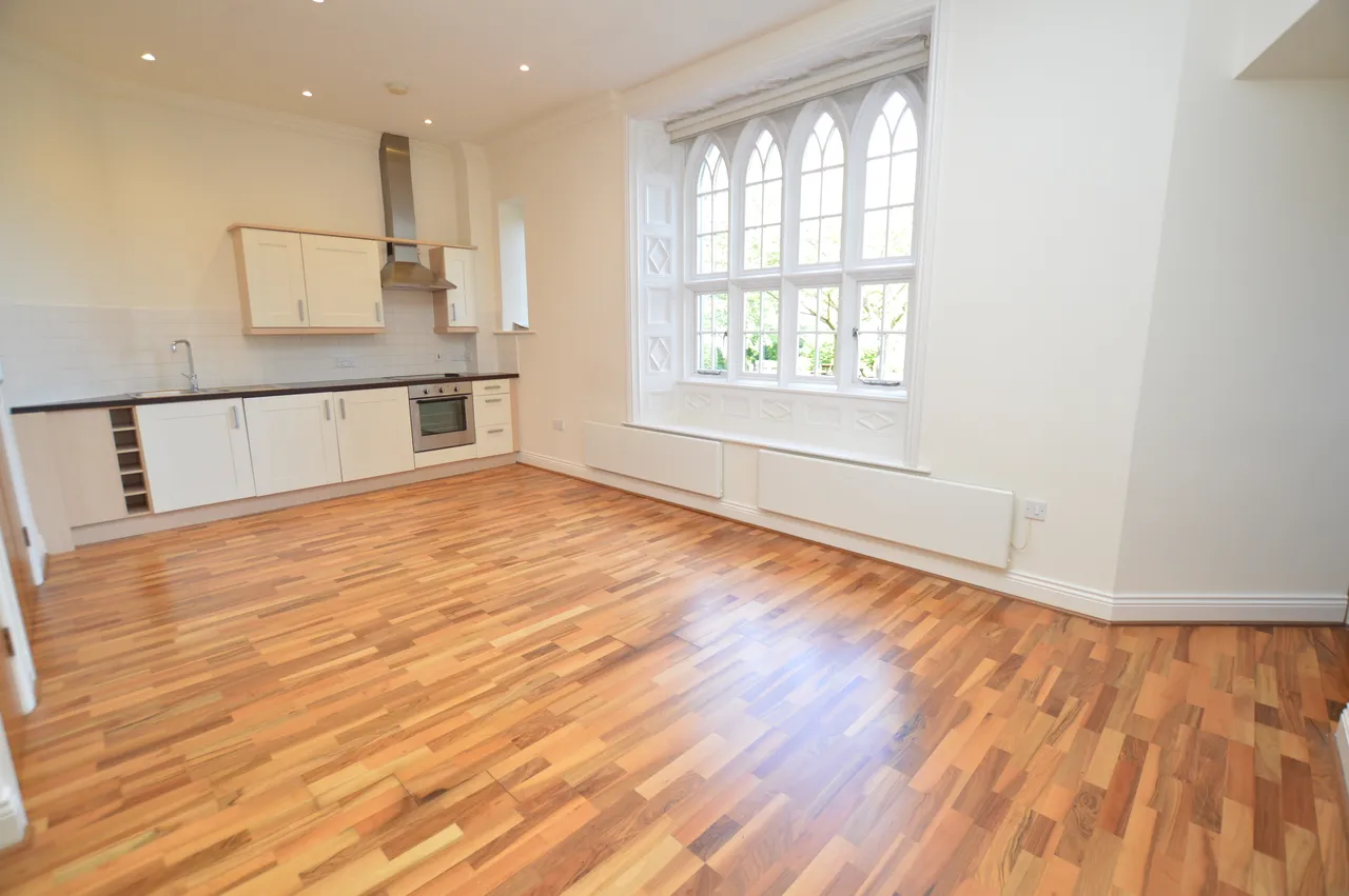 Queens Tower, 84 Park Grange Road, Nr City Centre, S2 3RW, photo 4