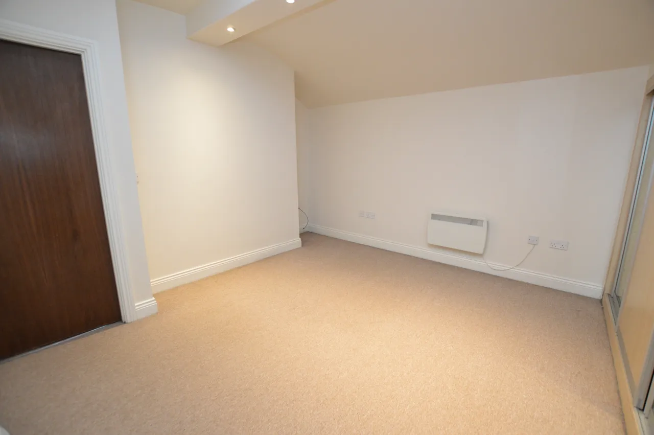 Queens Tower, 84 Park Grange Road, Nr City Centre, S2 3RW, photo 8