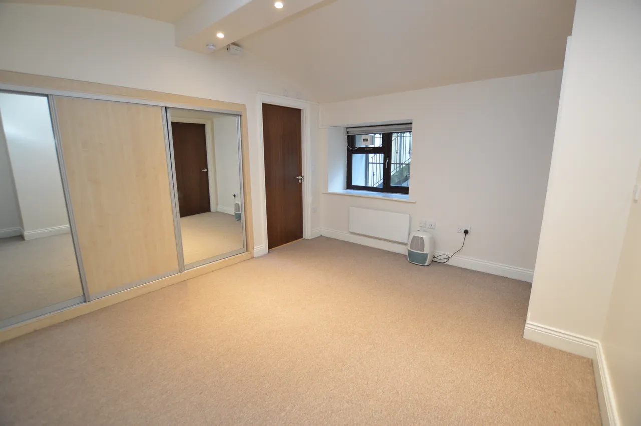 Queens Tower, 84 Park Grange Road, Nr City Centre, S2 3RW, photo 9
