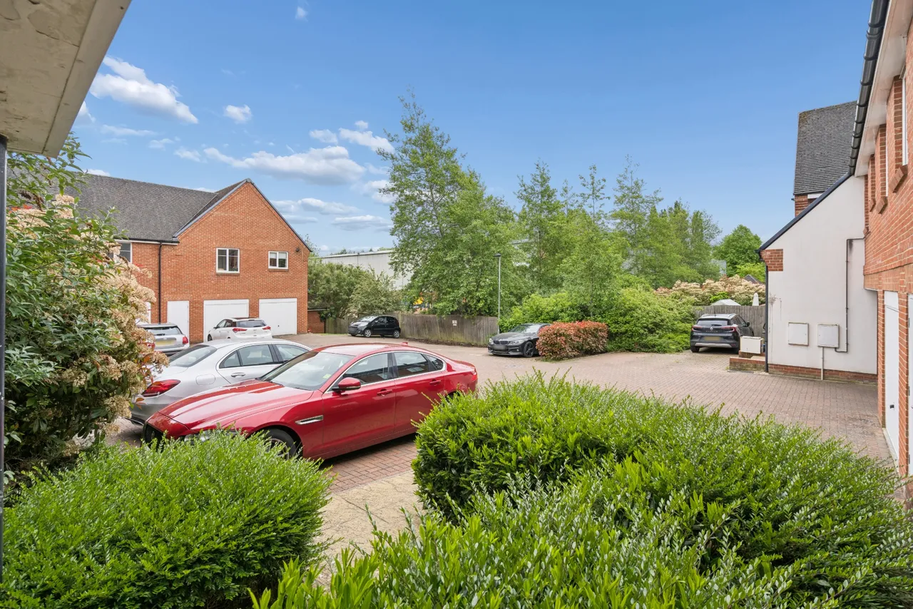 Little Chalfont, HP6, photo 8