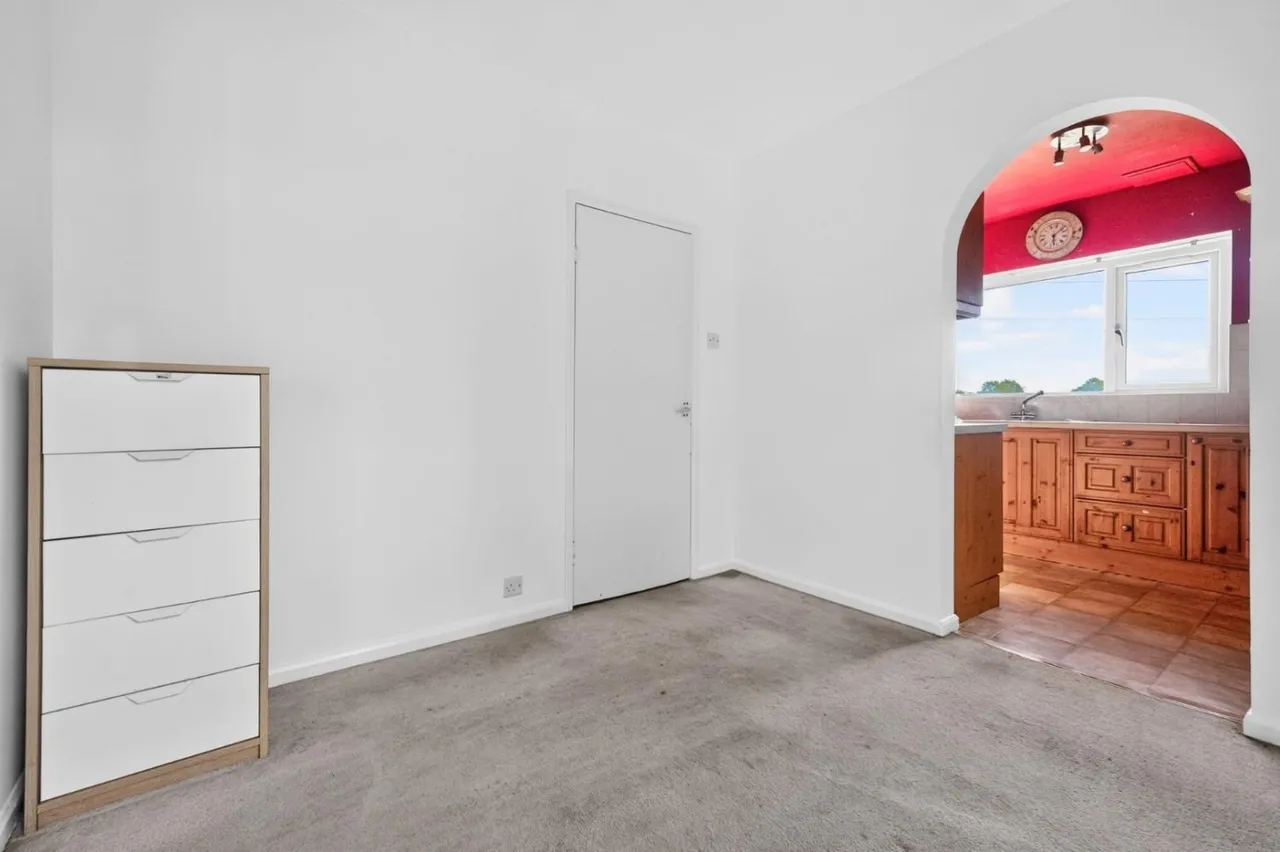 Grove Road, Horsforth, LS18, photo 5