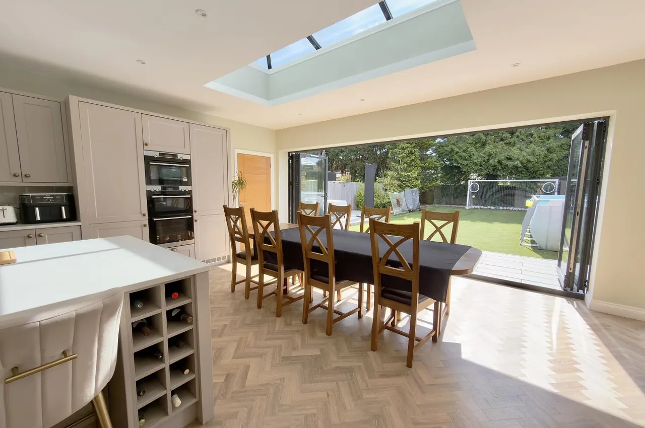 Keith Road, BH3, photo 13