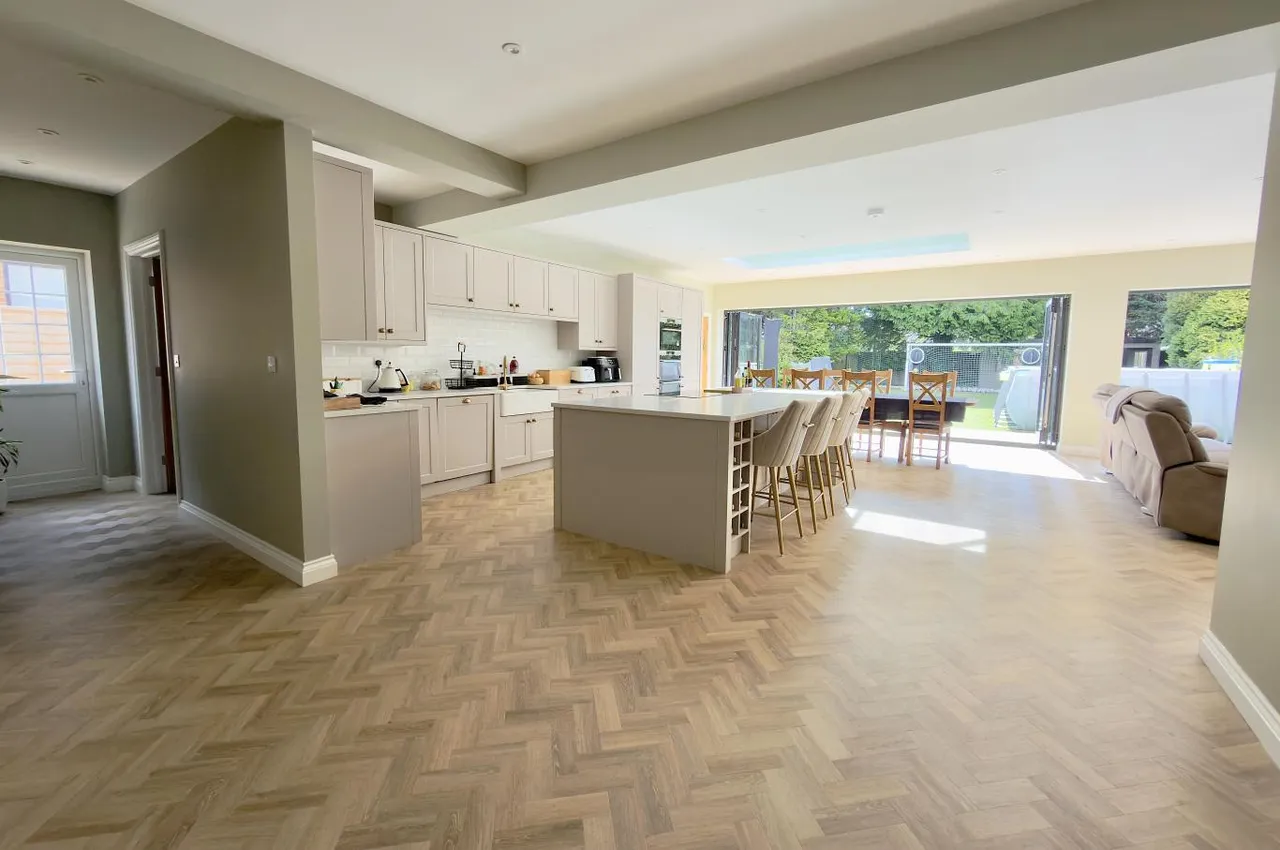 Keith Road, BH3, photo 9