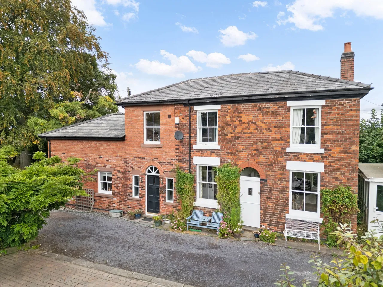 5 bed house for sale — Elm Cottage Hobb Lane, Daresbury, Warrington, WA4 5LS