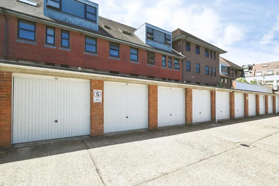 Hewgate Court, Henley-on-thames, RG9, photo 19