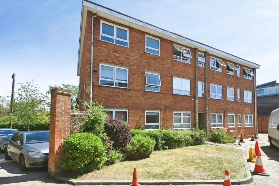 Hewgate Court, Henley-on-thames, RG9, photo 22