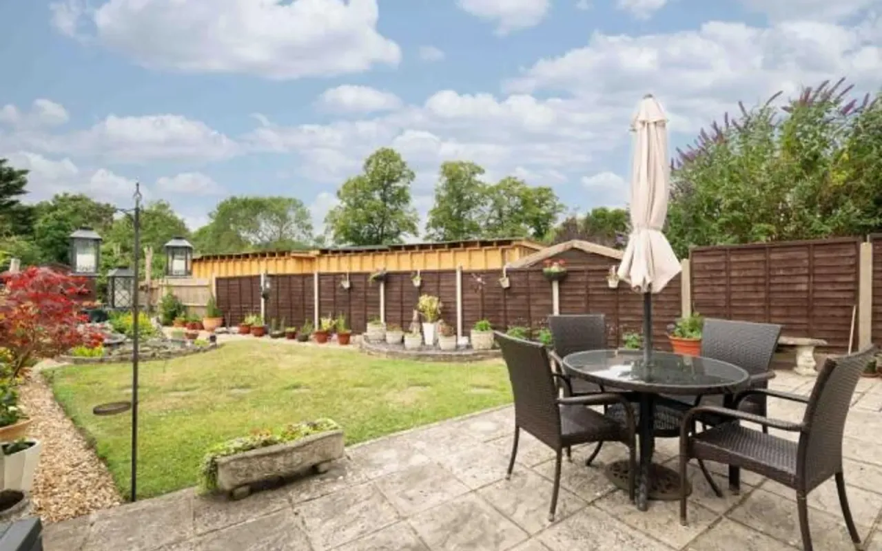 Pams Way, Epsom, KT19, photo 15