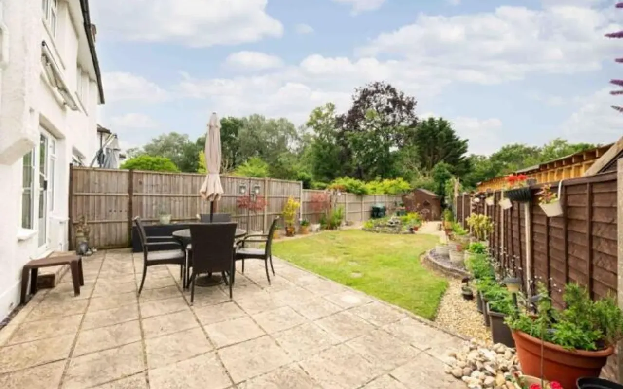 Pams Way, Epsom, KT19, photo 18