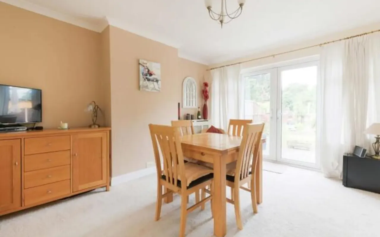 Pams Way, Epsom, KT19, photo 4