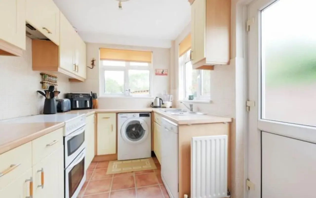 Pams Way, Epsom, KT19, photo 6