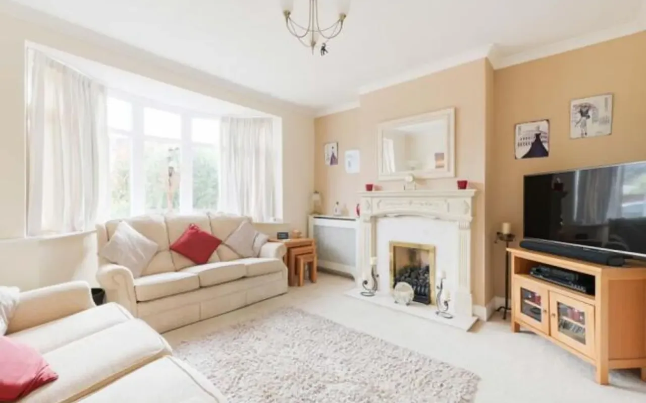 Pams Way, Epsom, KT19, photo 7