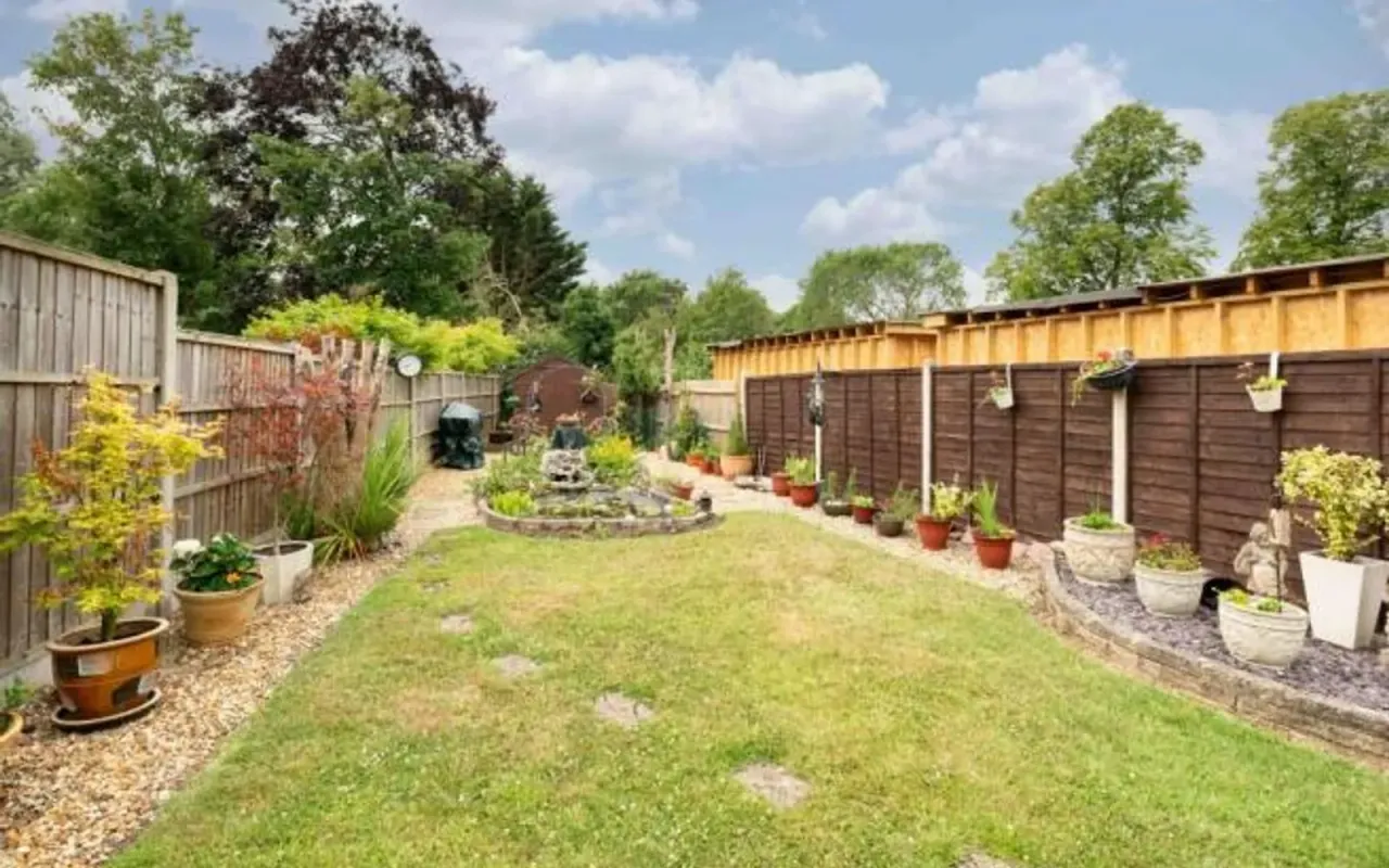 Pams Way, Epsom, KT19, photo 16