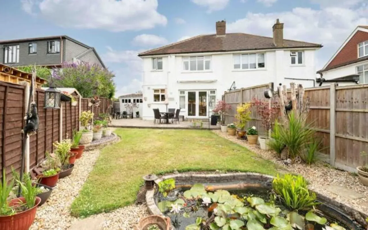 Pams Way, Epsom, KT19, photo 17