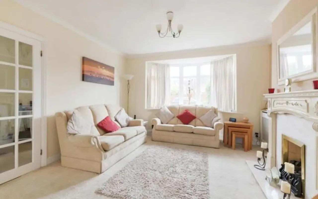 Pams Way, Epsom, KT19, photo 8