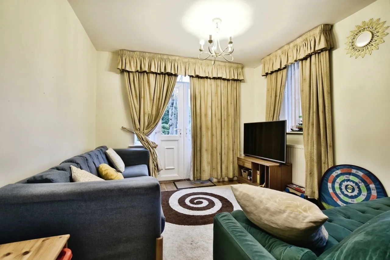 Regency Court, Altrincham, WA15, photo 2