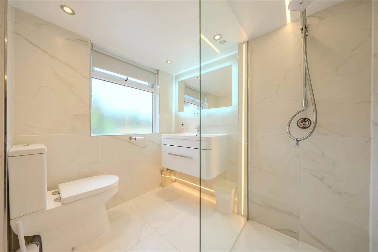 Carr Road, Calverley, LS28, photo 9
