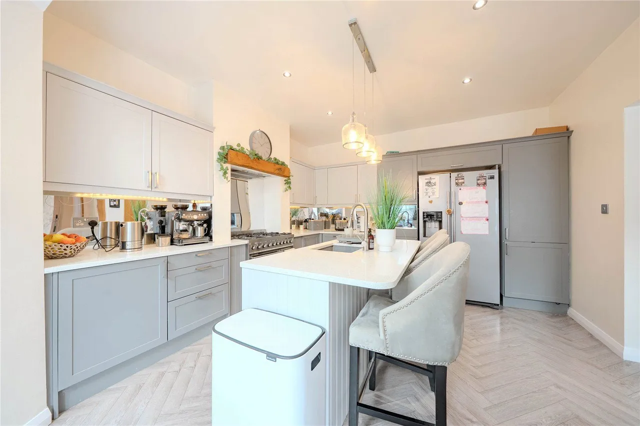 Carr Road, Calverley, LS28, photo 14