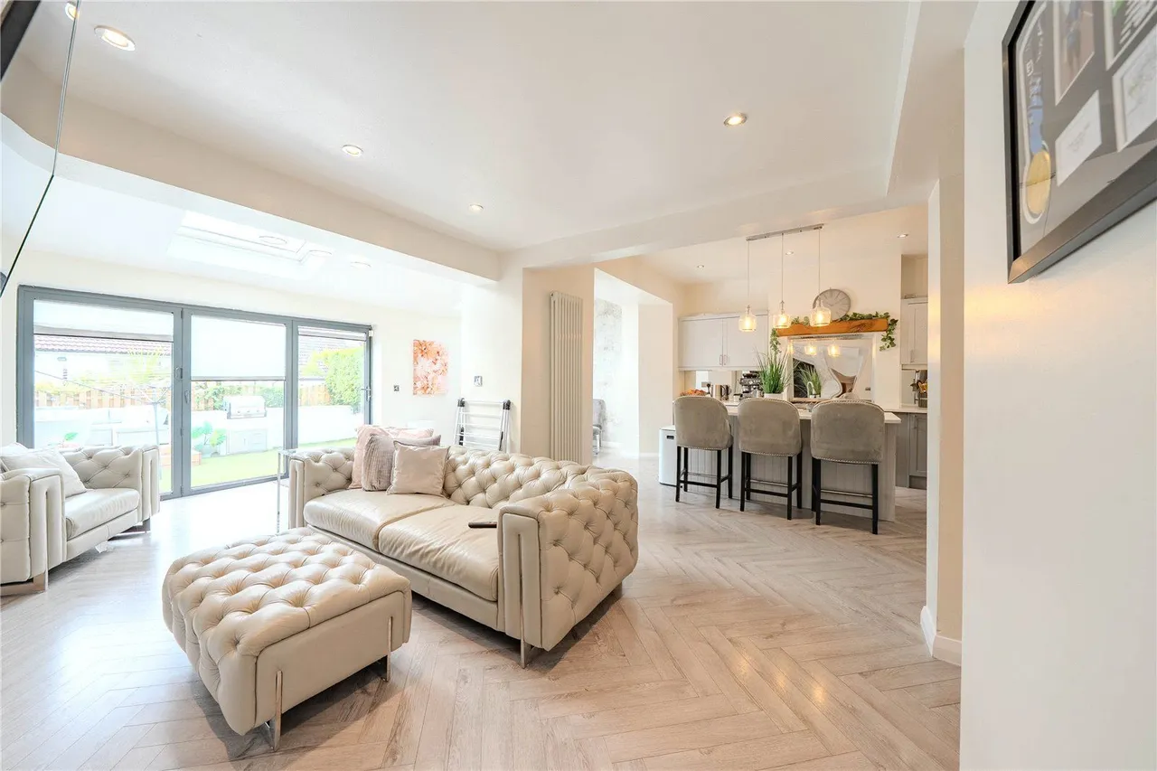 Carr Road, Calverley, LS28, photo 7
