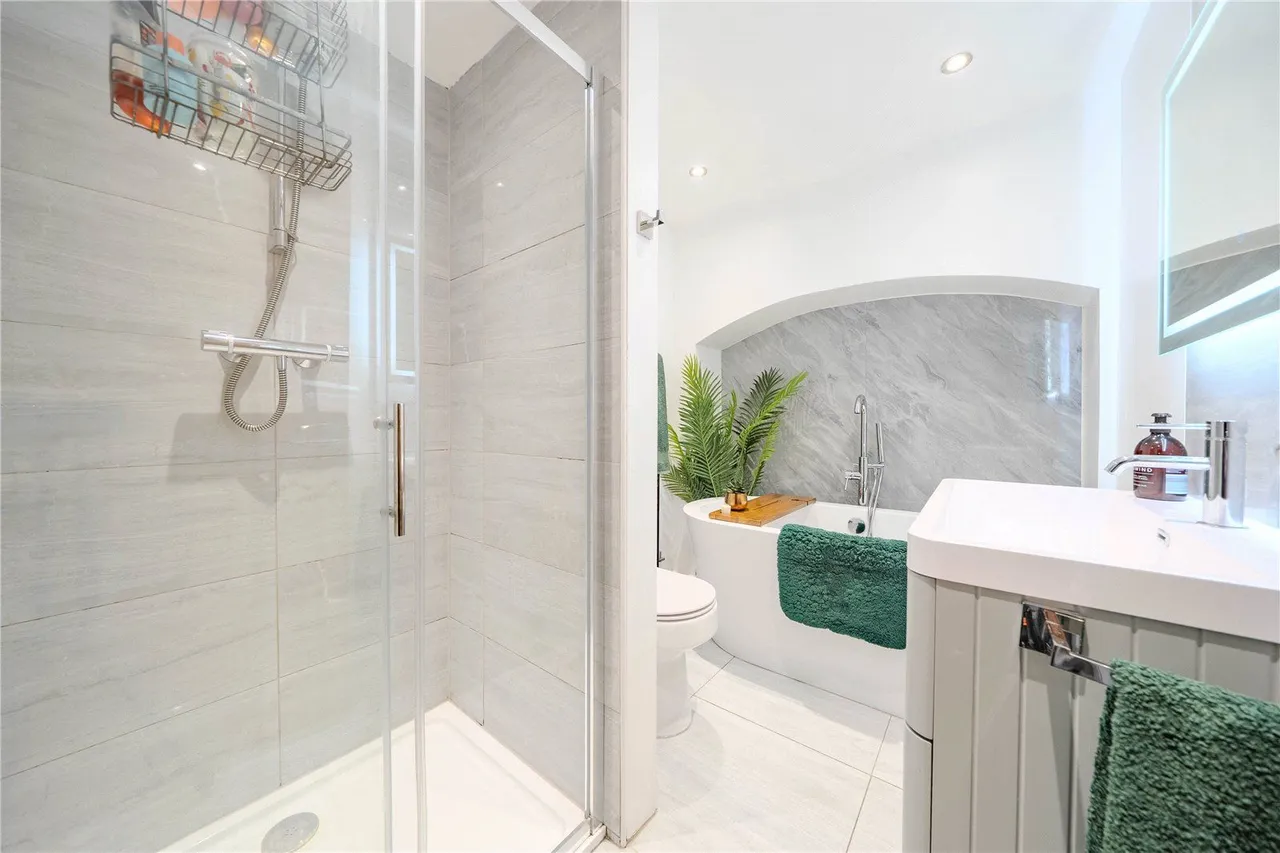 Carr Road, Calverley, LS28, photo 25