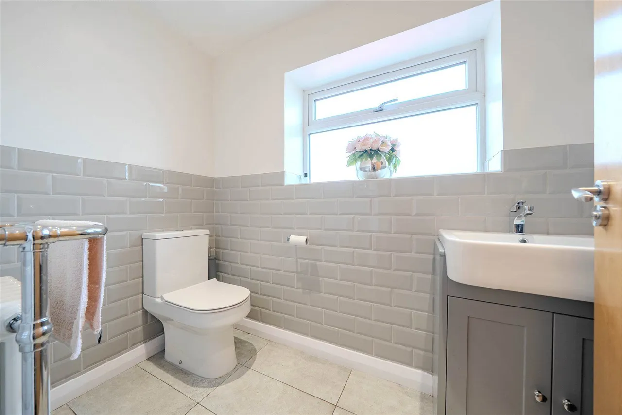Carr Road, Calverley, LS28, photo 16