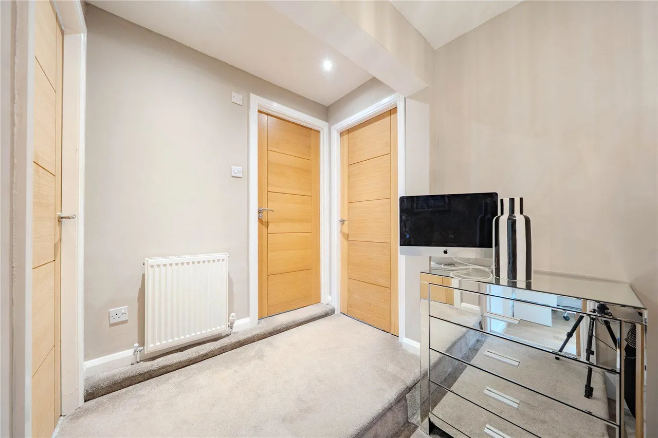 Carr Road, Calverley, LS28, photo 26