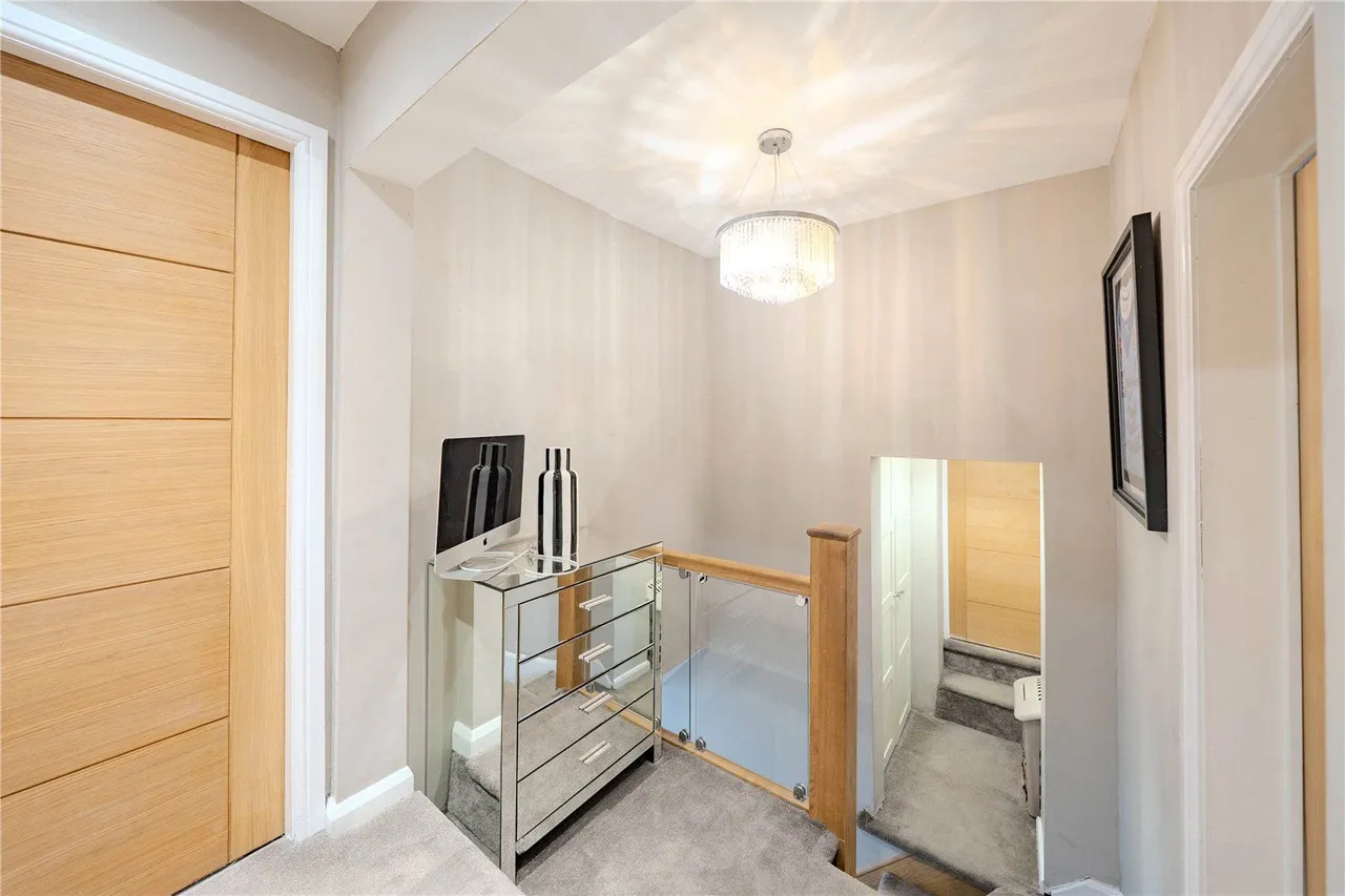 Carr Road, Calverley, LS28, photo 27