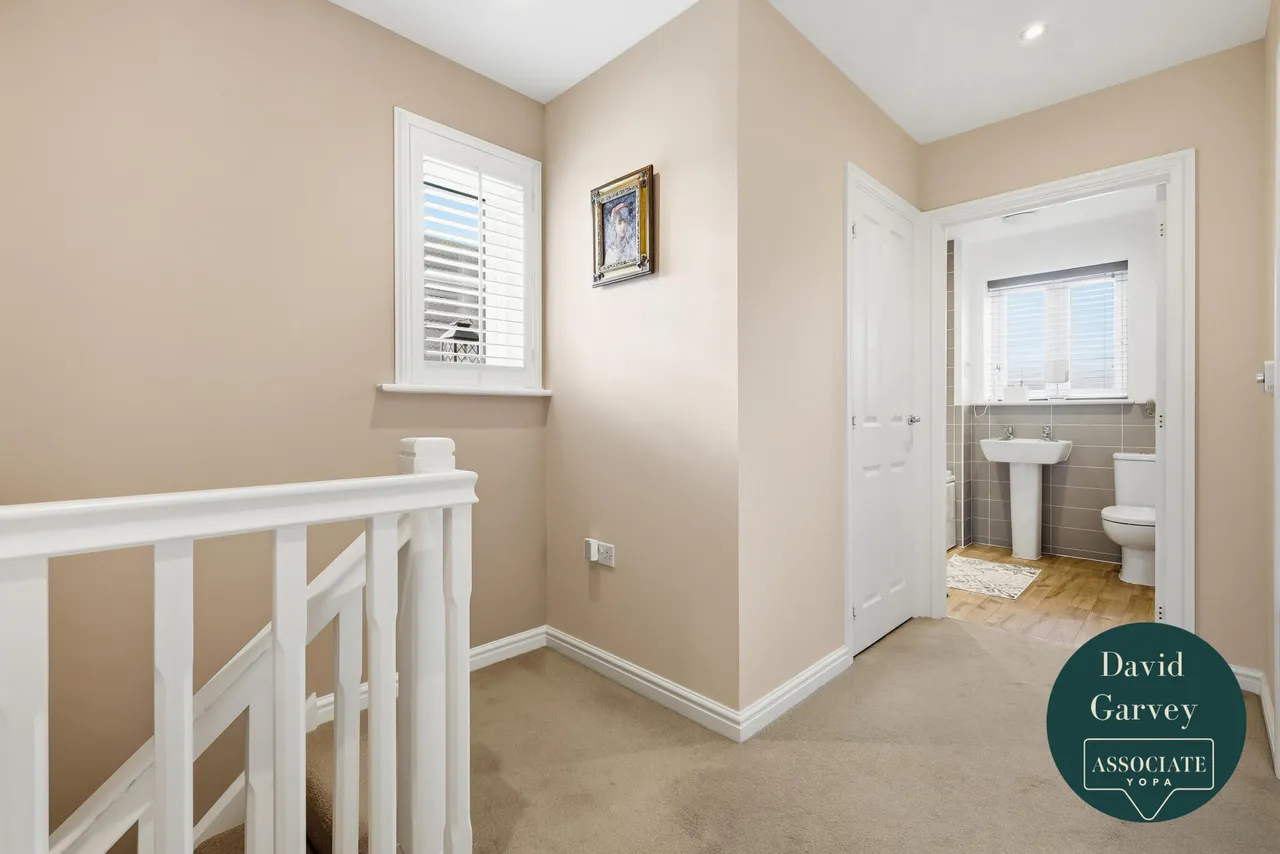 Leaf Hill Drive, Romford, RM3, photo 12