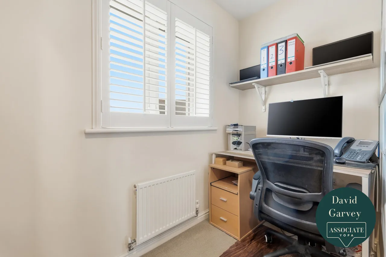 Leaf Hill Drive, Romford, RM3, photo 10