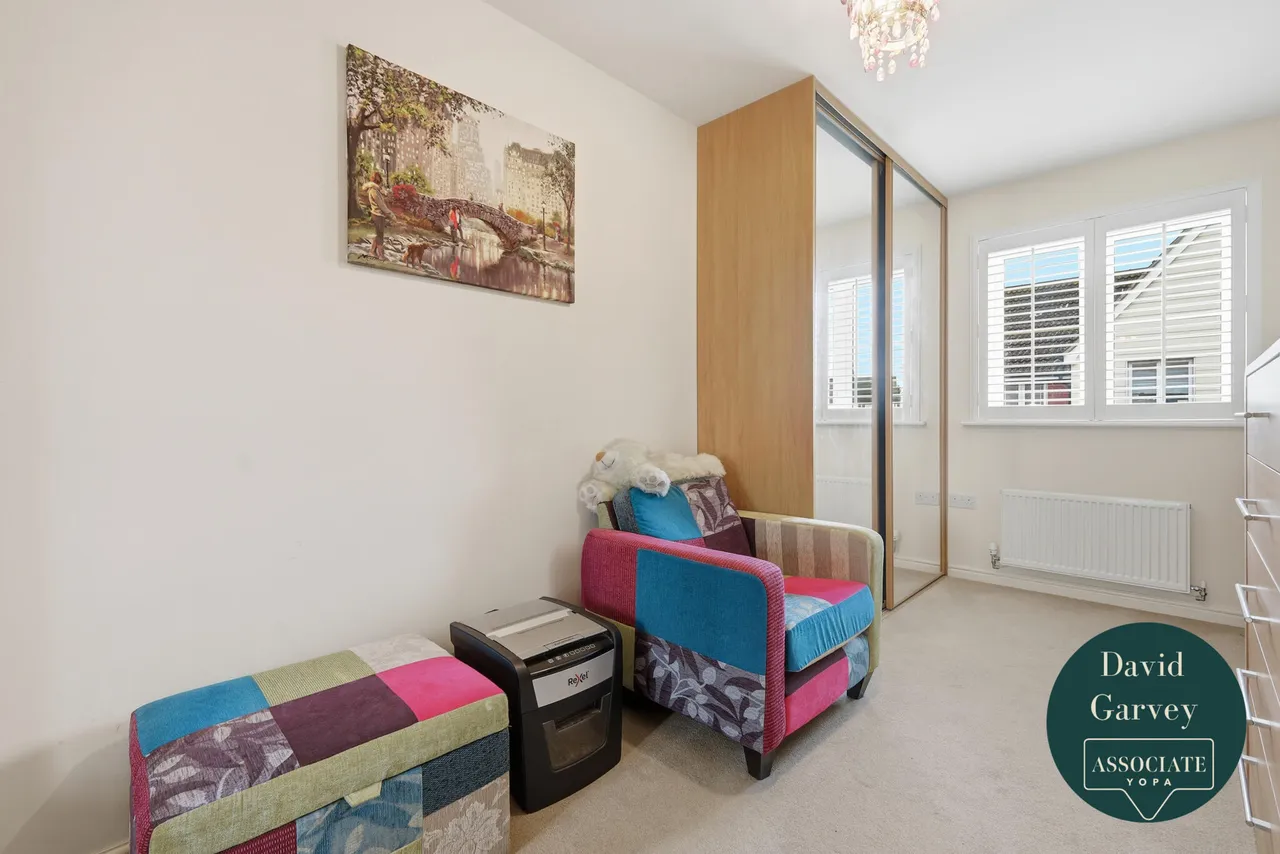 Leaf Hill Drive, Romford, RM3, photo 9