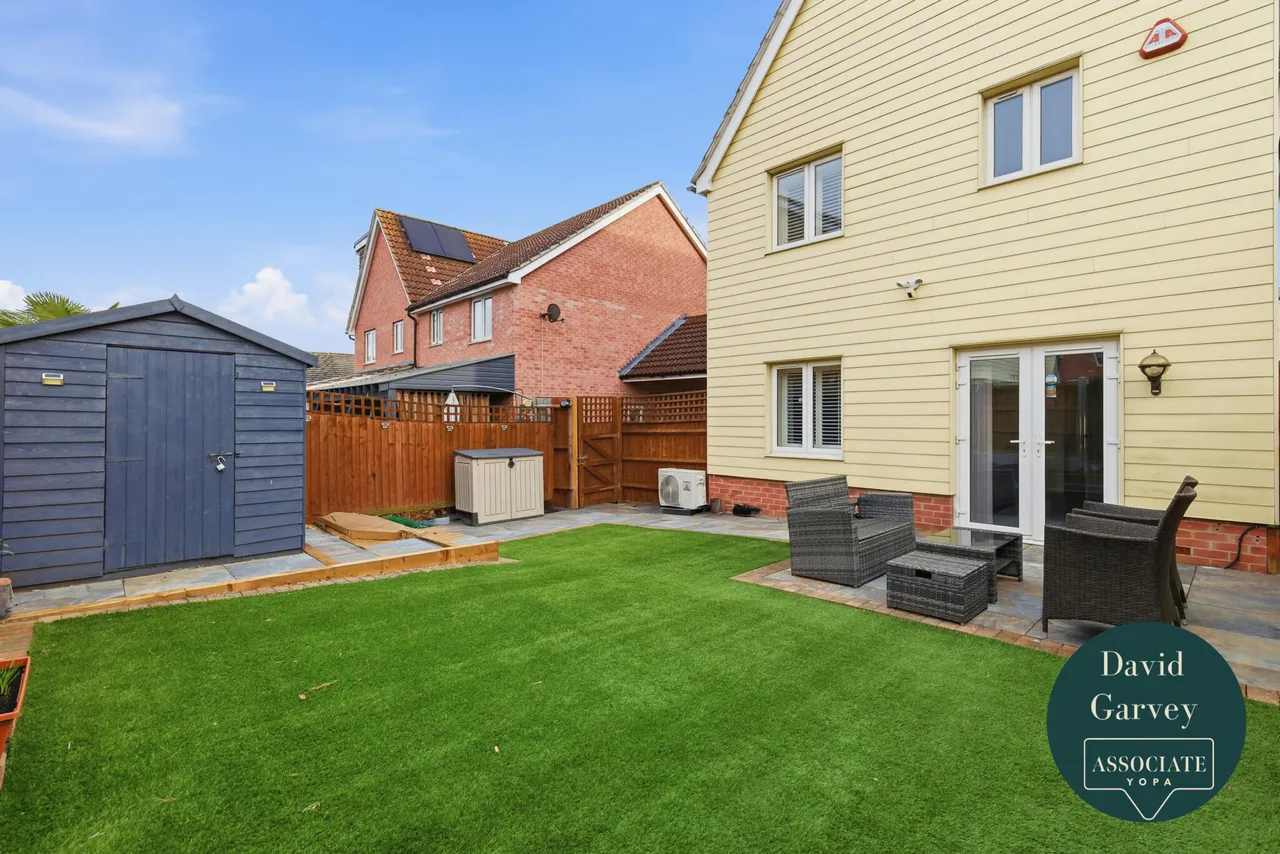 Leaf Hill Drive, Romford, RM3, photo 14