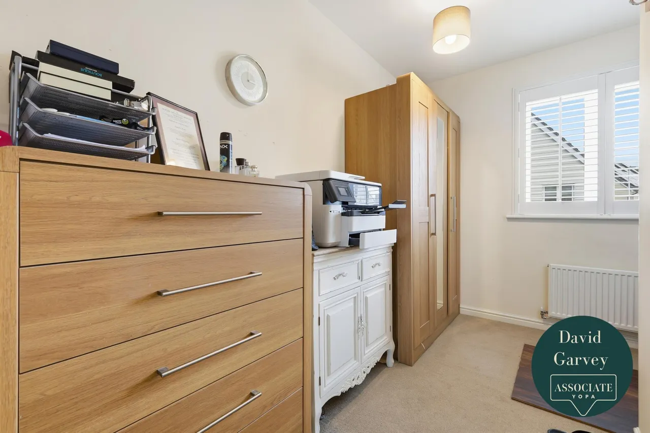 Leaf Hill Drive, Romford, RM3, photo 8