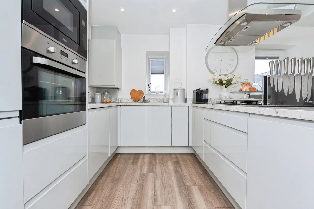 Bazley Close, Swanscombe, DA10, photo 4