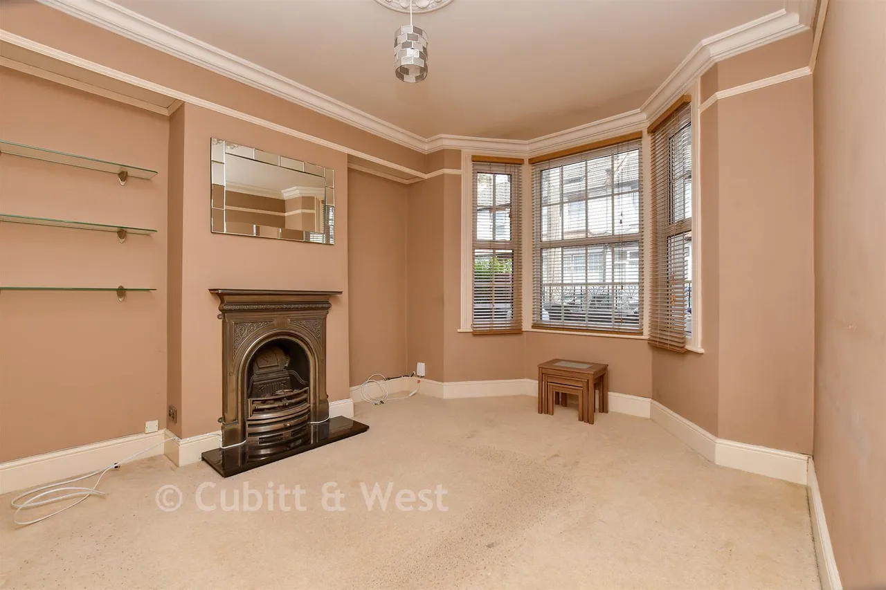 Lower Road, Kenley, CR8, photo 4