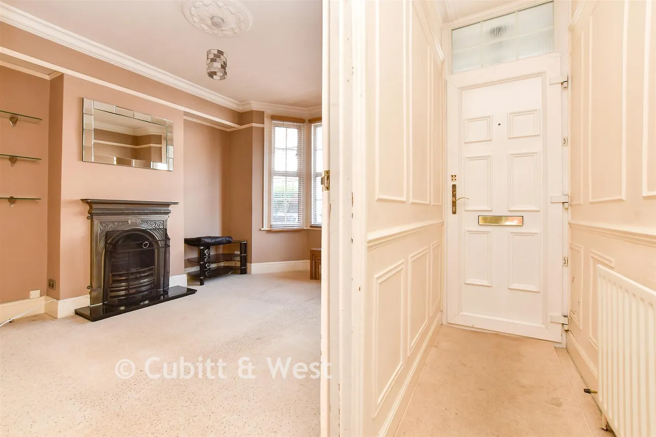 Lower Road, Kenley, CR8, photo 11