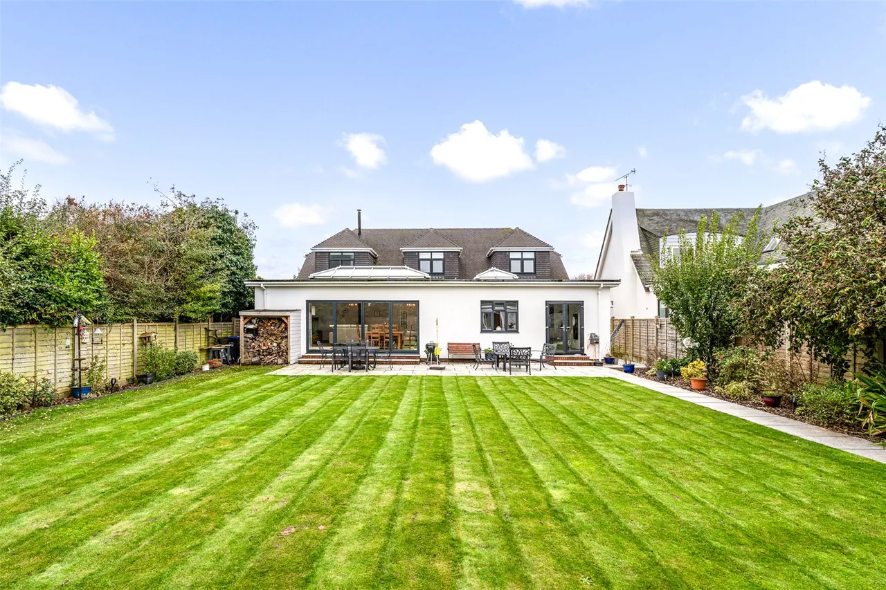 Ferringham Lane, Ferring, BN12, photo 2