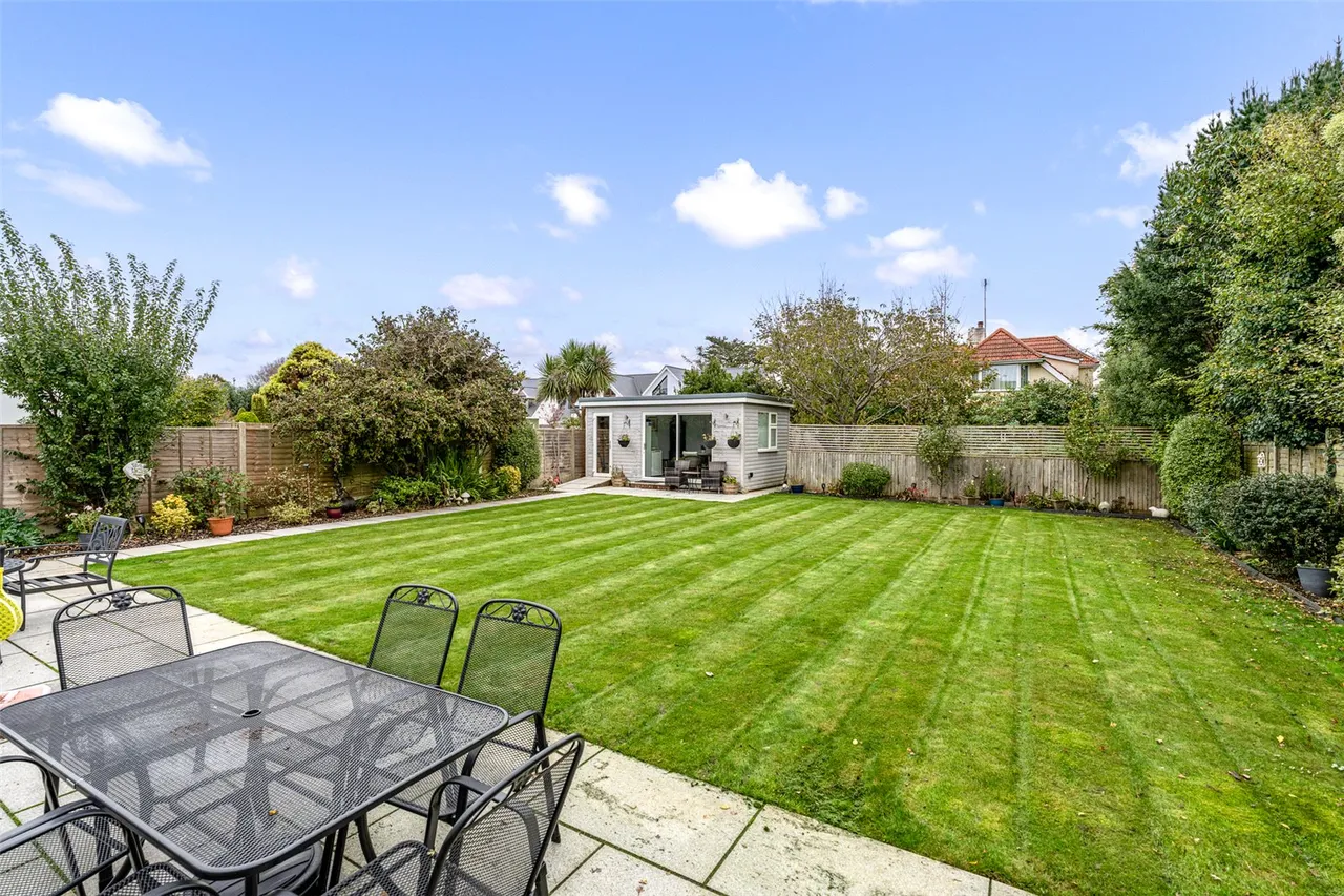 Ferringham Lane, Ferring, BN12, photo 31