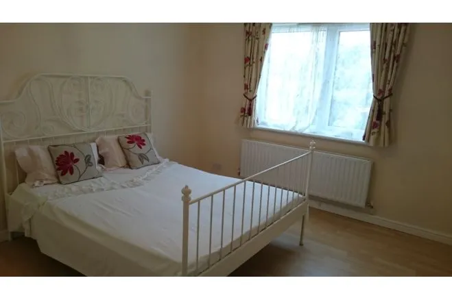 Clarendon Gardens, Wembley, HA9, photo 9