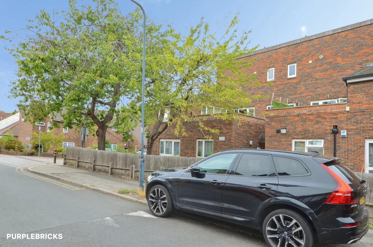 3 bed flat for sale, Clarendon Gardens, Wembley, HA9