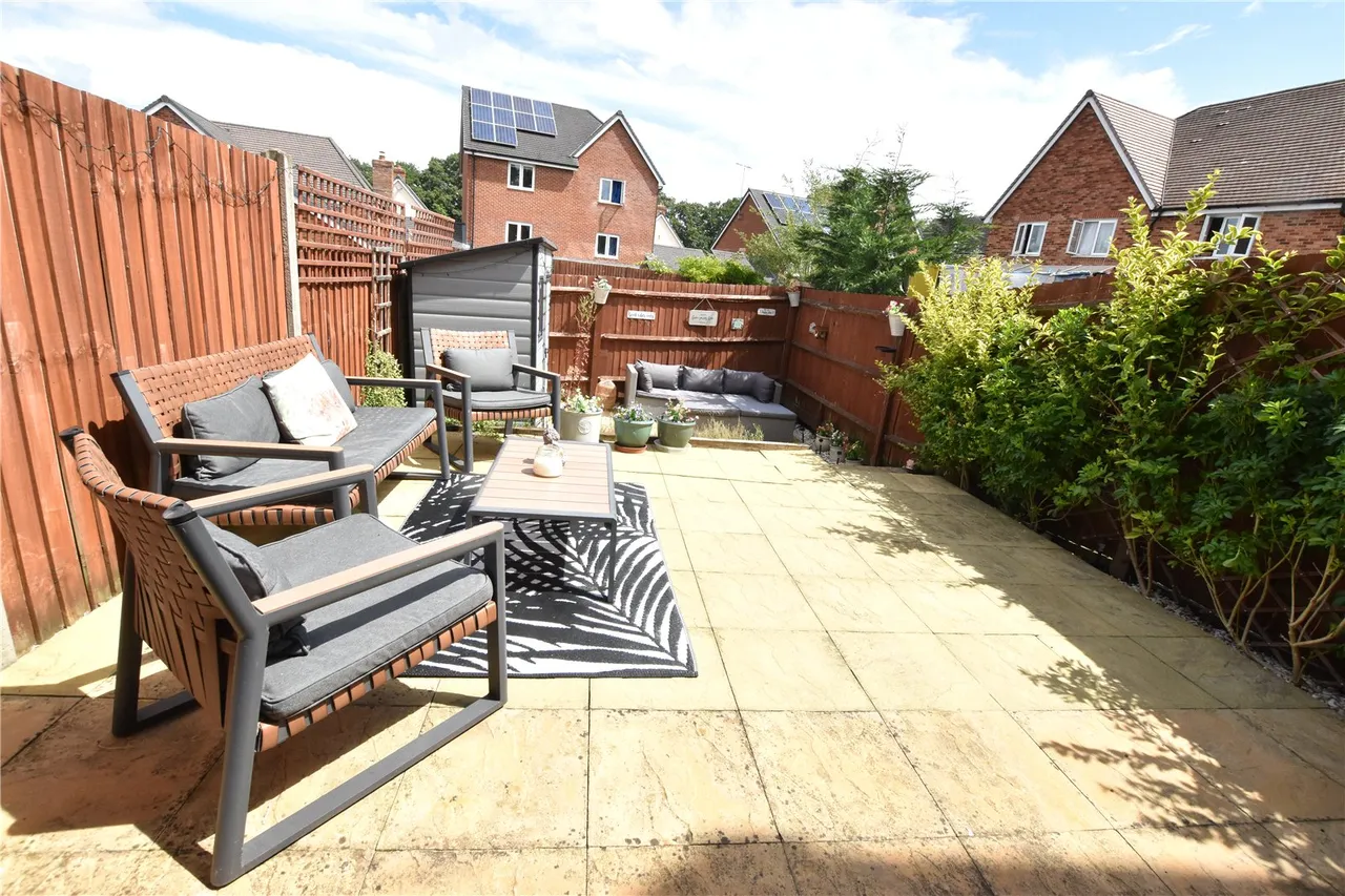 Nightjar Close, Farnborough, Hampshire, GU14 9GB, photo 15